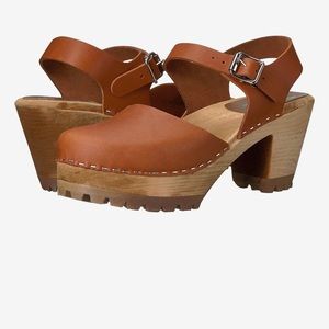 MIA Abba clogs